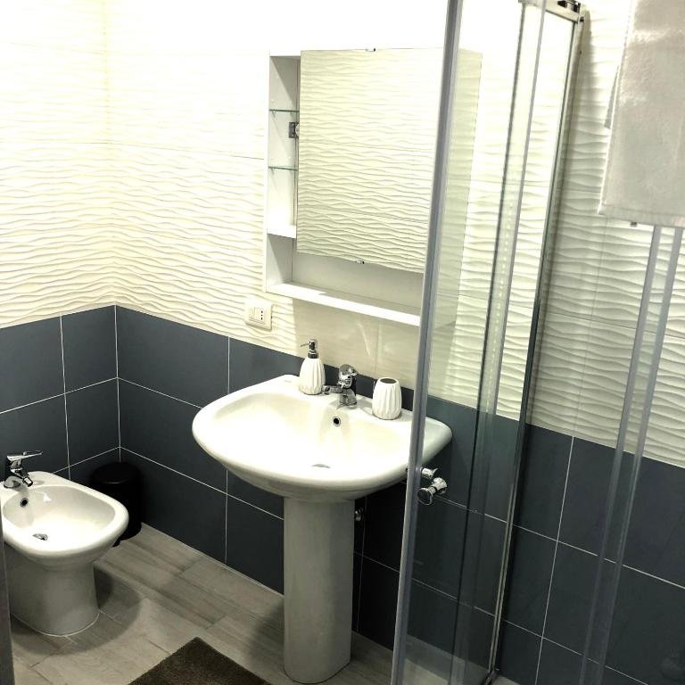 Camere Vesuvius Terminal B&B Delux Room (3)