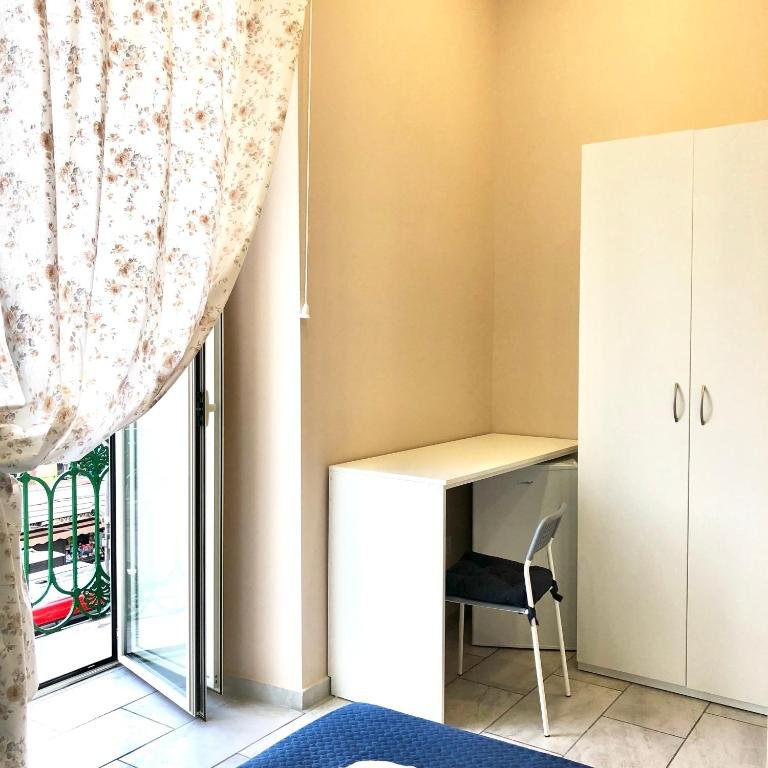 Camere Vesuvius Terminal B&B Double Room WB (2)