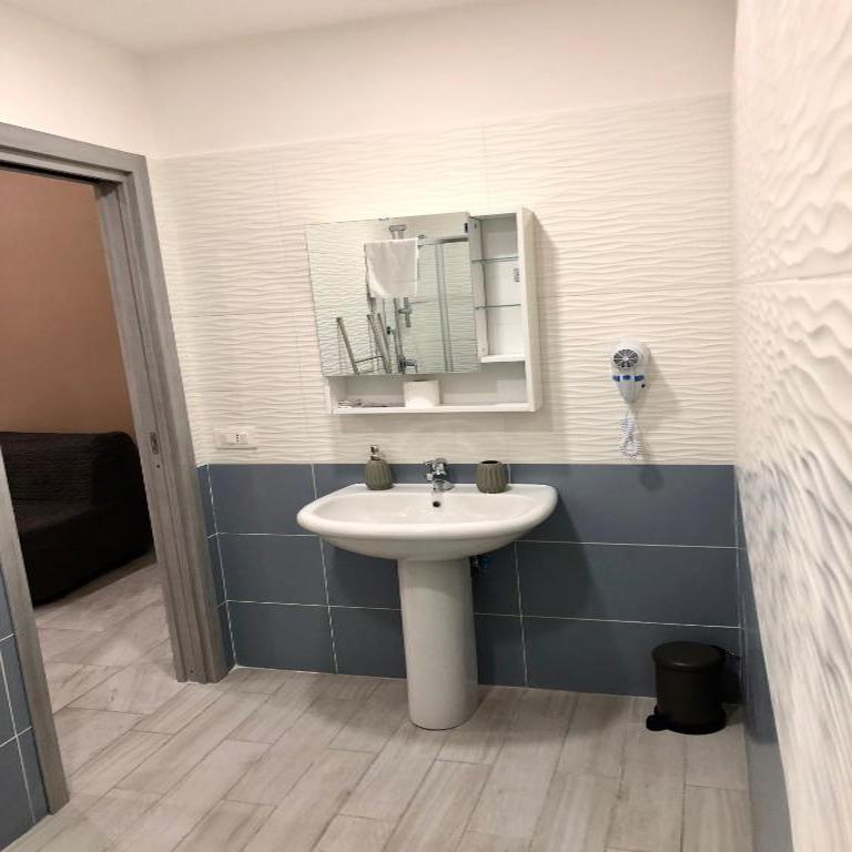 Camere Vesuvius Terminal B&B Triple Room (2)